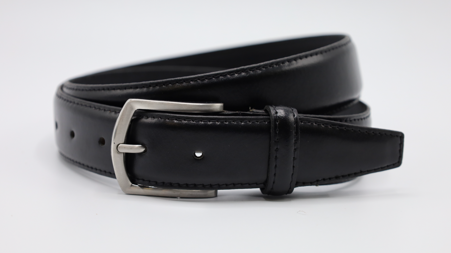 3,5CM ZWARTE RIEM MET GLADDE AFWERKING MET EEN OUD ZILVEREN GESP. VERKOOPPRIJS: 24,95,-