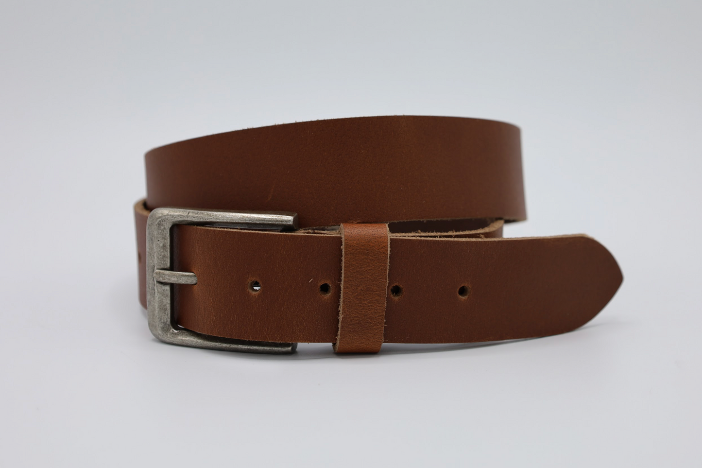 40MM BREDE STOERE COGNAC RIEM MET OUD ZILVEREN GESP VERKOOPPRIJS: 24,95,-
