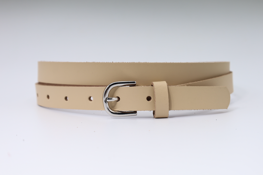 2CM BREDE NETTE ECRU RIEM MET EEN MOOI AFGEWERKTE ZILVEREN RIEM VERKOOPPRIJS: 22,50,-