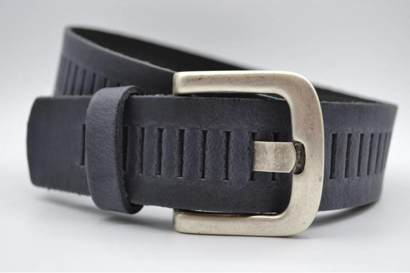 SPLIT LEREN RIEM 40mm ANTRACITE PERFORATIE RIEM  VERKOOPPRIJS: 29,95,-