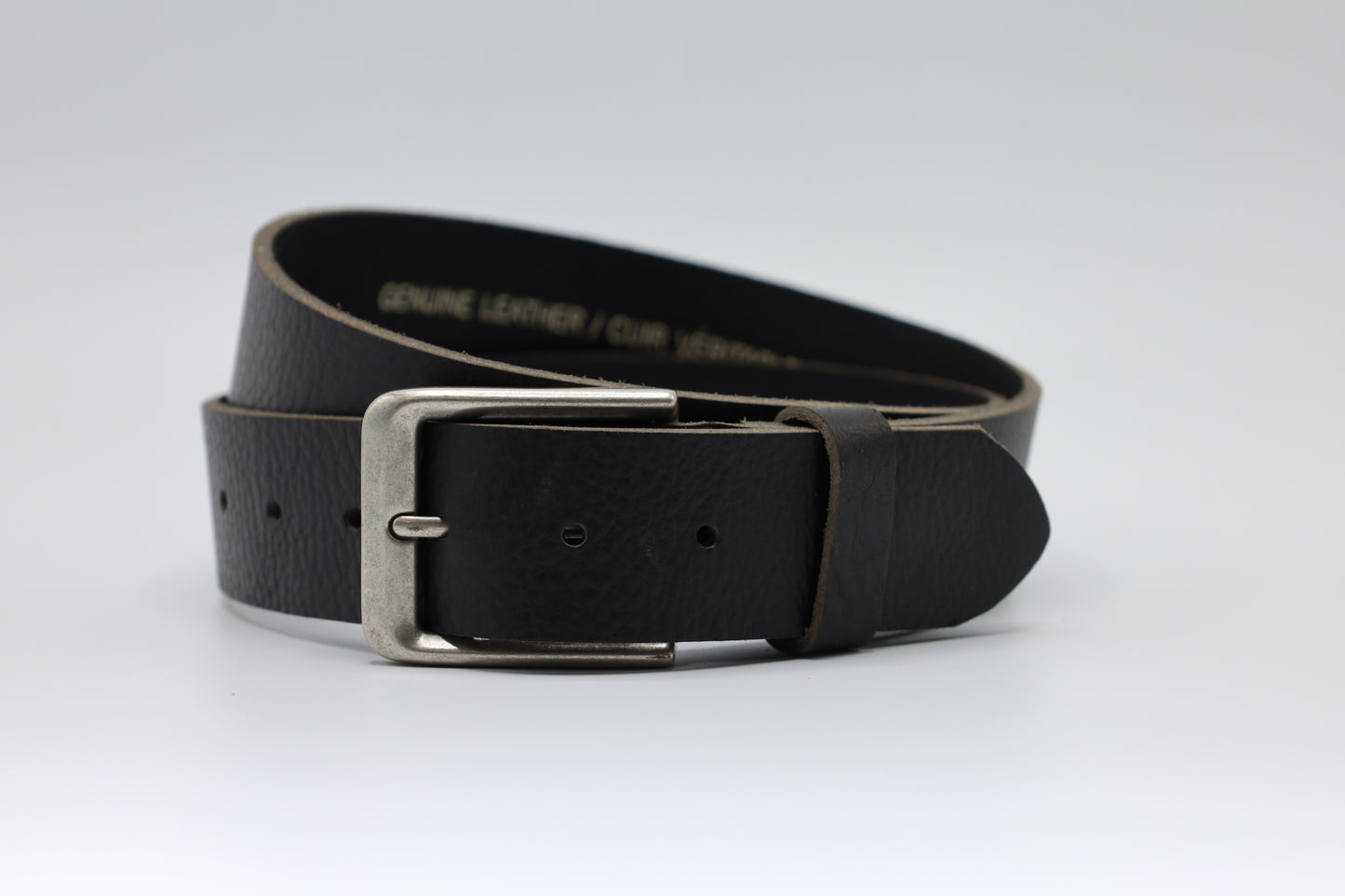 4CM BREDE ZWARTE STOERE RIEM MET OUD ZILVEREN GESP VERKOOPPRIJS: 28,50,-