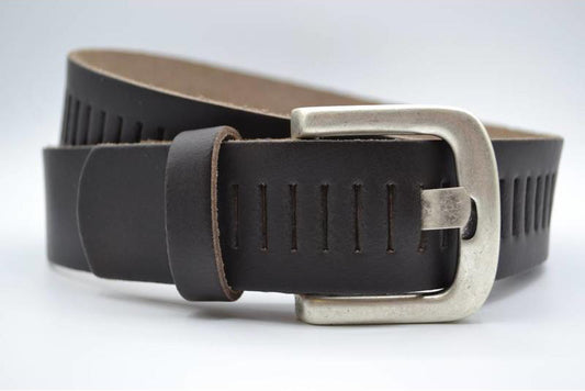SPLIT LEREN RIEM 40mm DONKER BRUIN PERFORATIE RIEM  VERKOOPPRIJS: 29,95,-