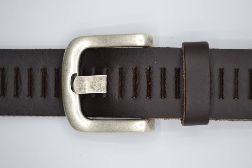 SPLIT LEREN RIEM 40mm DONKER BRUIN PERFORATIE RIEM  VERKOOPPRIJS: 29,95,-