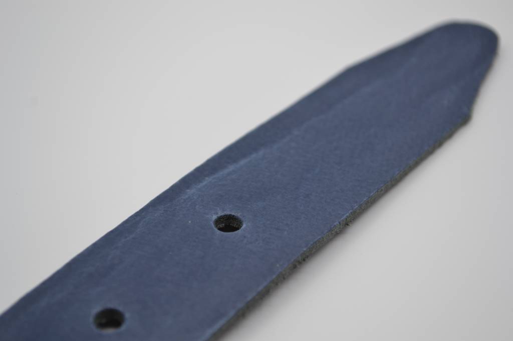 BLAUWE LEREN SPLIT RIEM 35mm VERKOOPPRIJS: 29,95,-