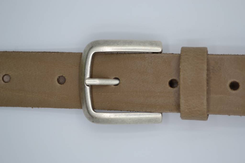 TAUPE LEREN SPLIT RIEM 35mm VERKOOPPRIJS: 29,95,-