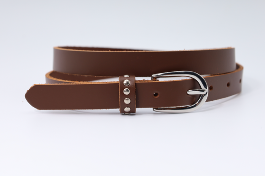 2CM BREDE COGNAC RIEM MET EEN MOOI AFGEWERKTE ZILVEREN RIEM VERKOOPPRIJS: 24,00,-