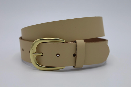 40MM BREDE NETTE BEIGE RIEM MET GOUDE GESP VERKOOPPRIJS: 24,95,-
