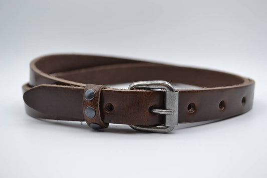 BRUINE 20MM BREDE RIEM MET STUDS OP LUS VERKOOPPRIJS: 19,95,-