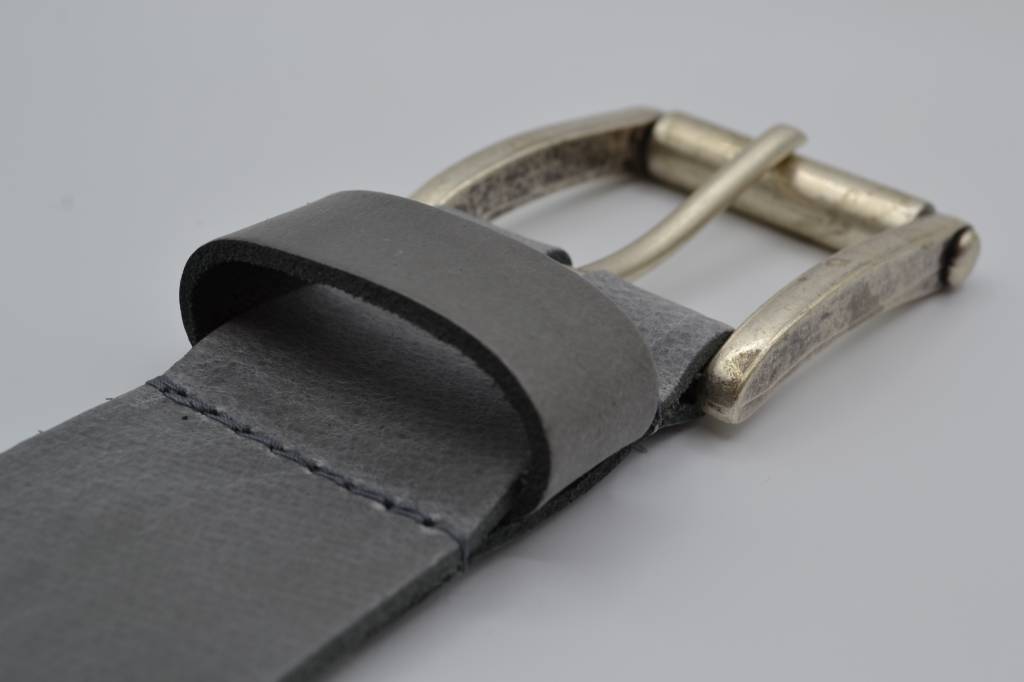 45MM BREDE GRIJZE ECHT LEDEREN CASUAL RIEM VERKOOPPRIJS: 27,00,-