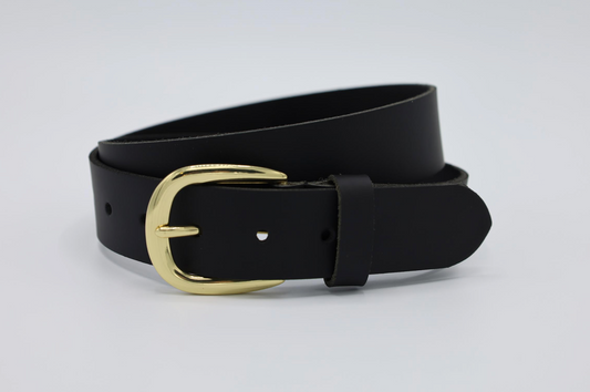 40MM BREDE NETTE ZWARTE RIEM MET GOUDE GESP VERKOOPPRIJS: 24,95,-